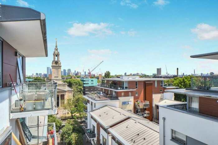 2 Bedroom Flat To Rent In Sun Passage, Bermondsey, London, SE16