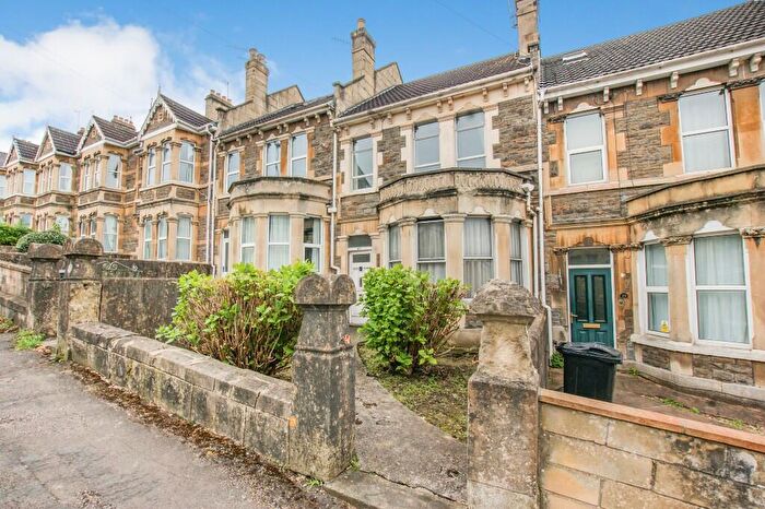 2 Bedroom Flat For Sale In King Edward Road, Oldfield Park, Bath, BA2