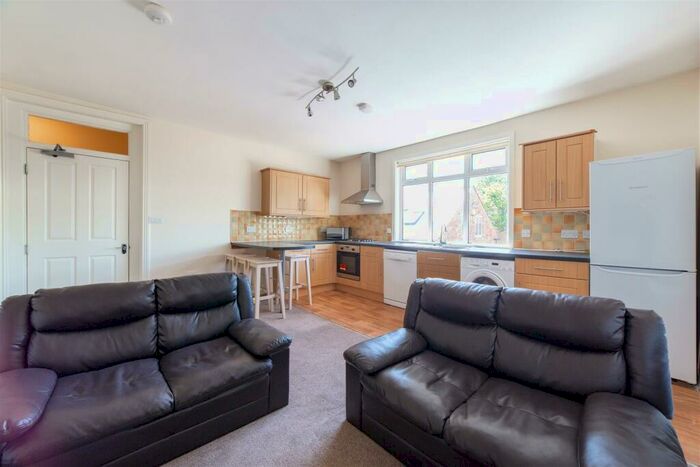 4 Bedroom Apartment To Rent In &#;pppw - Heaton Place, Heaton, Newcastle Upon Tyne, NE6