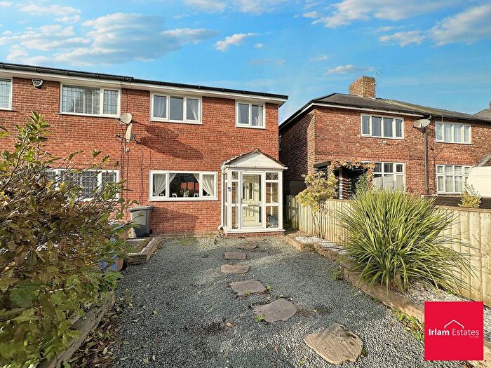 3 Bedroom Semi-Detached House For Sale In Fiddlers Lane, Irlam, M44