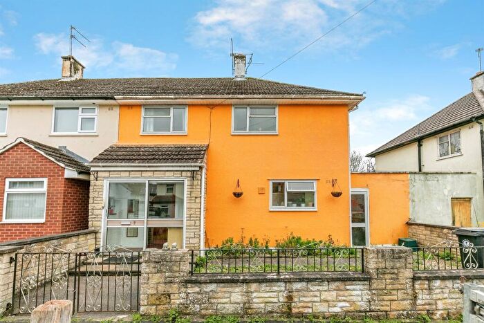 3 Bedroom Semi Detached House For Sale In Vaughan Close, Bristol, BS10