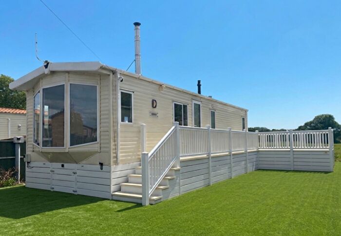 2 Bedroom Caravan For Sale In Luxury Two Bed Lodge, Little Venice Country Park And Marina, Hampstead Lane, Yalding, Kent, ME18
