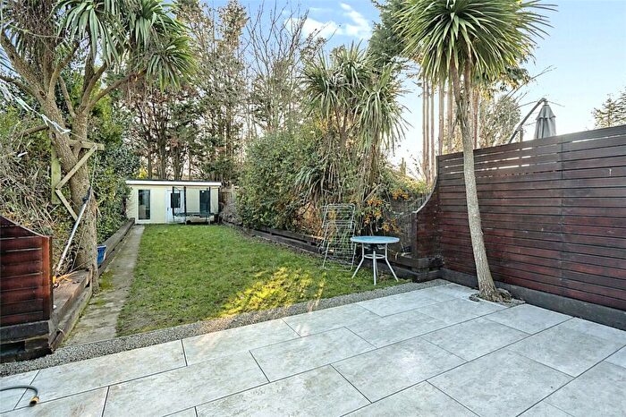 4 Bedroom Detached House For Sale In Mildmay Road, Romford, RM7