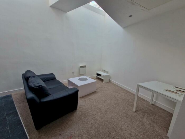 Studio To Rent In Law Russell House, Vicar Lane, Bradford, West Yorkshire, BD1