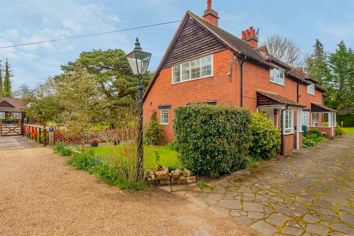 2 Bedroom Semi-Detached House To Rent In Newark Lane, Ripley, Woking, GU23