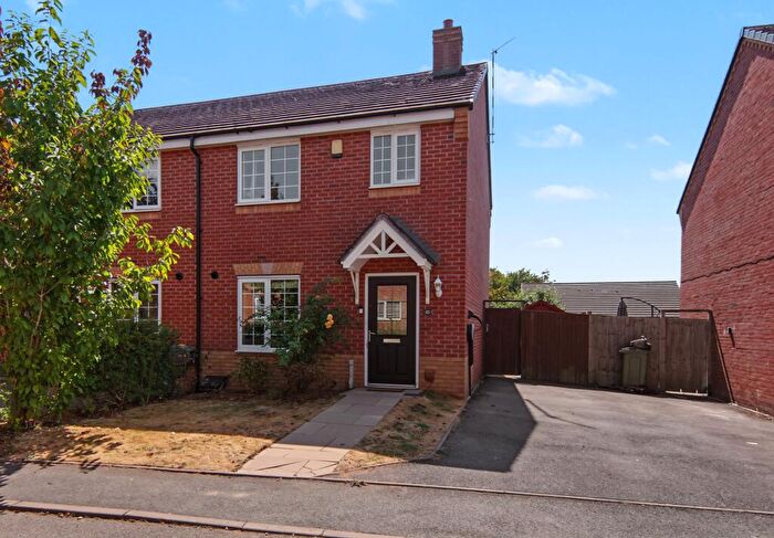 3 Bedroom End Of Terrace House For Sale In St. Laurence Close, Meriden, CV7