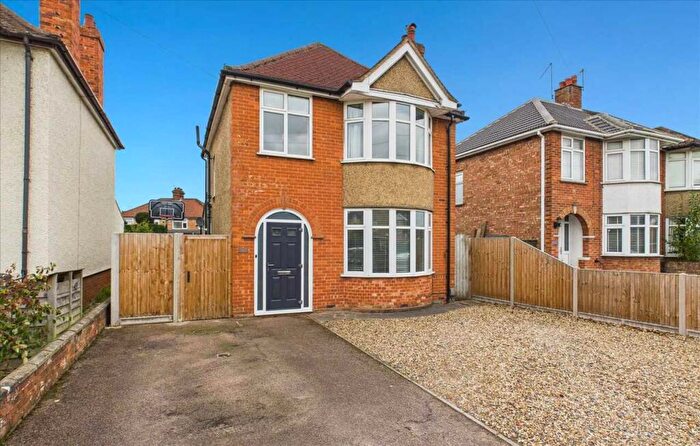 3 Bedroom Detached House For Sale In Colchester Road, Ipswich, IP4