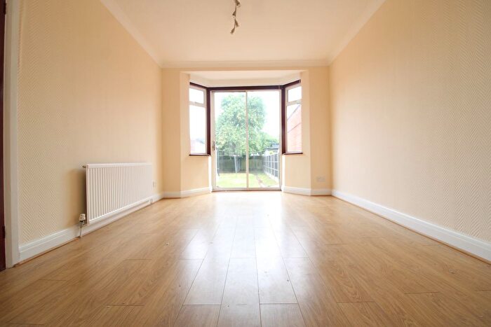 3 Bedroom Semi-Detached House To Rent In Howberry Close, HA8