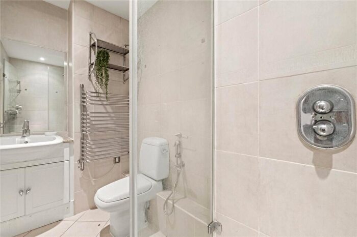 3 Bedroom Duplex For Sale In Drayton Gardens, London, SW10