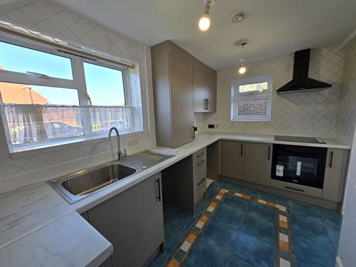 2 Bedroom Property To Rent In Whitefields Road, Cheshunt, EN8