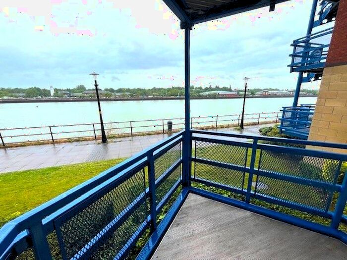 1 Bedroom Flat To Rent In Mountbatten Close, Ashton-On-Ribble, Preston, PR2