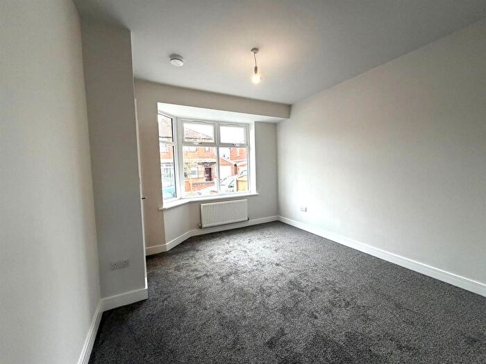 3 Bedroom Semi Detached House To Rent In Farm Street, Failsworth, Manchester, M35