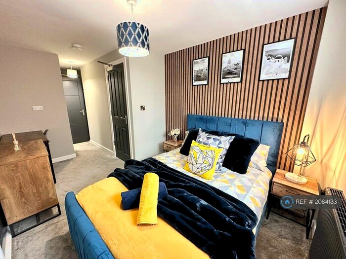 Studio To Rent In Duplex Seacole Crescent, Swindon, SN1