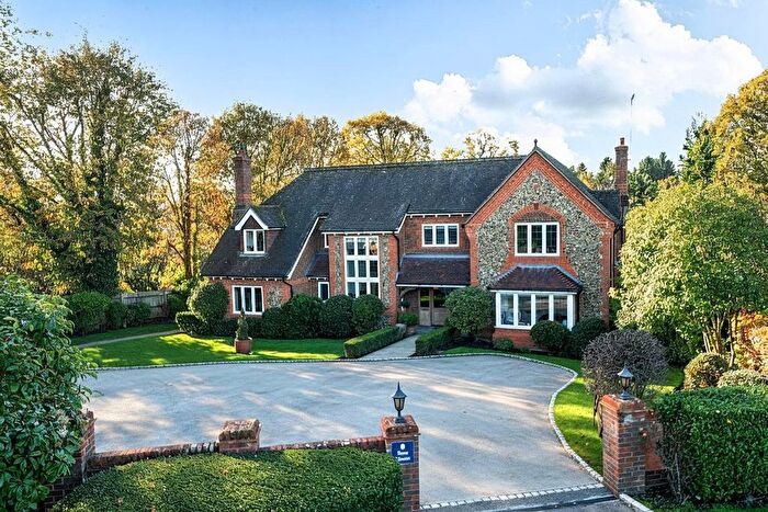 5 Bedroom Property For Sale In Perry Hill, Worplesdon, Guildford, GU3
