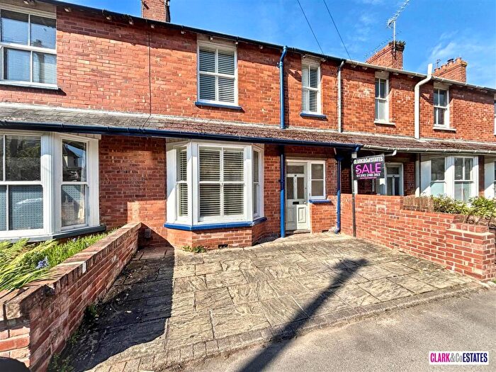 3 Bedroom Terraced House For Sale In Parkfield Road, Topsham, EX3
