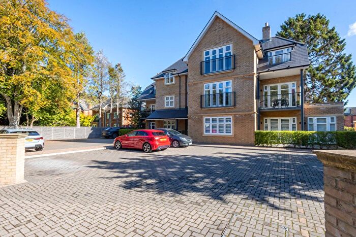 2 Bedroom Flat To Rent In Salthaven, Tower Road, Branksome Park, BH13