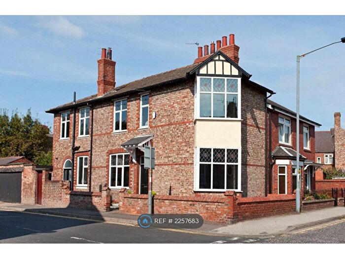 3 Bedroom Semi-Detached House To Rent In Glen Road, York, YO31