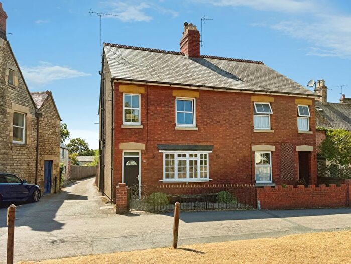 4 Bedroom Semi Detached House For Sale In High Street, Stonehouse, GL10
