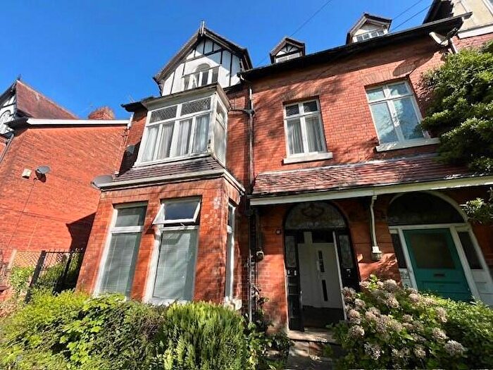2 Bedroom Flat To Rent In Princes Avenue, Hull, HU5