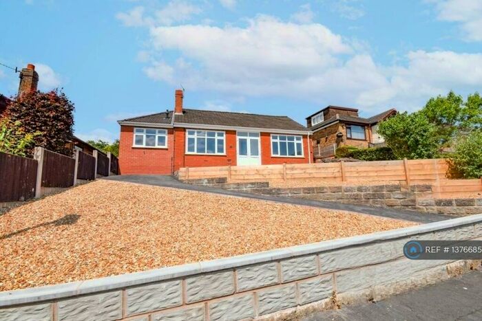 3 Bedroom Bungalow To Rent In Selworthy Road, Stoke-On-Trent, ST6