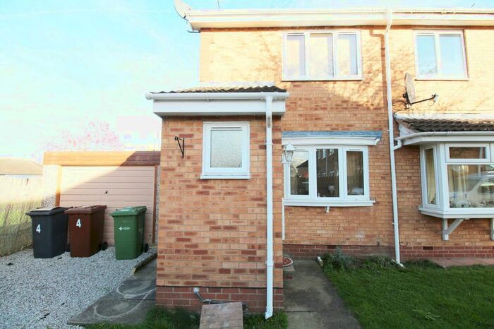 2 Bedroom Semi-Detached House To Rent In Juniper Close, Lincoln, Lincolnshire LN5