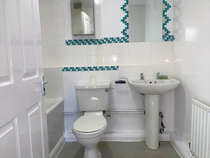 1 Bedroom Flat To Rent In Worley Court, Sandifer Drive, NW2