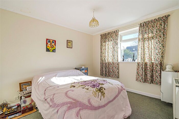 2 Bedroom Flat For Sale In Cranes Park Crescent, Surbiton, KT5