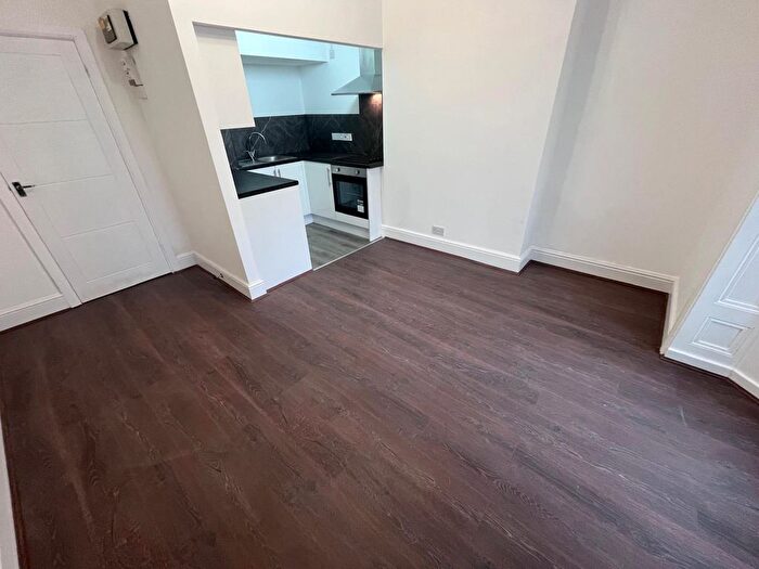 1 Bedroom Flat To Rent In Beoley Road West, Redditch, B98