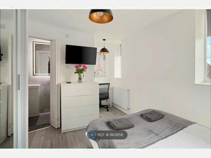 Studio To Rent In Huntingfield Road, London, SW15