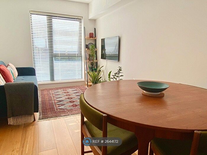 1 Bedroom Flat To Rent In Noble House, London, N16