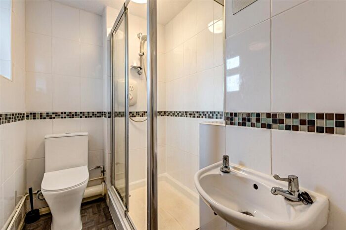 1 Bedroom Flat For Sale In Chesswood Road, Worthing, West Sussex, BN11
