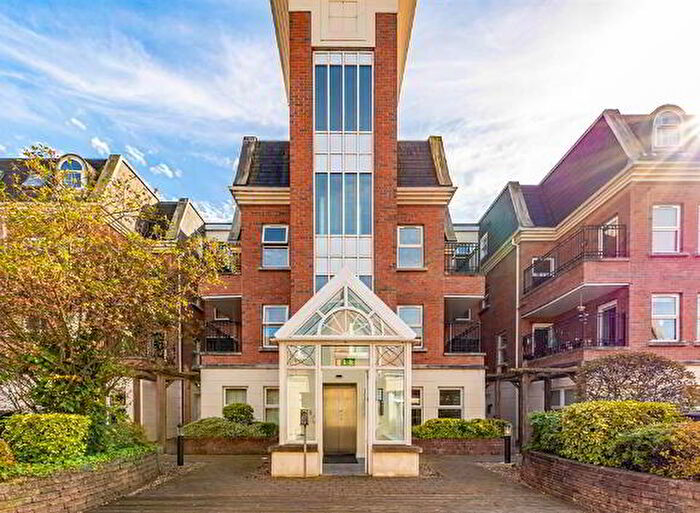 3 Bedroom Apartments For Sale In Apt, Ashley Courtyard, Belfast, BT9