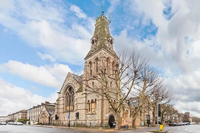 3 Bedroom Flat To Rent In Camden Park Road, Camden Road, London, NW1