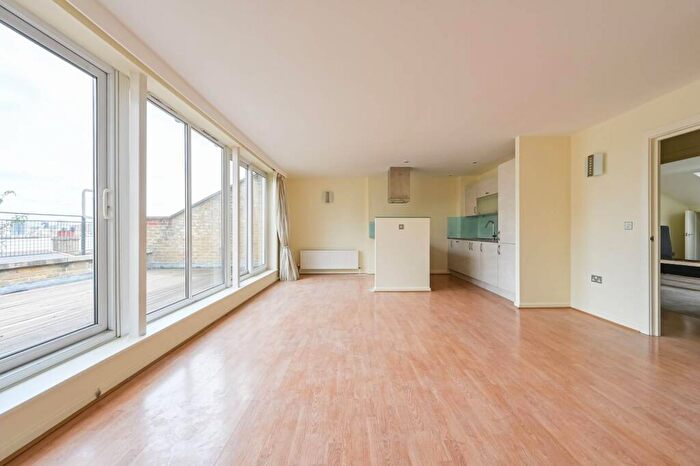 1 Bedroom Flat To Rent In Cold Harbour, Canary Wharf, London, E14