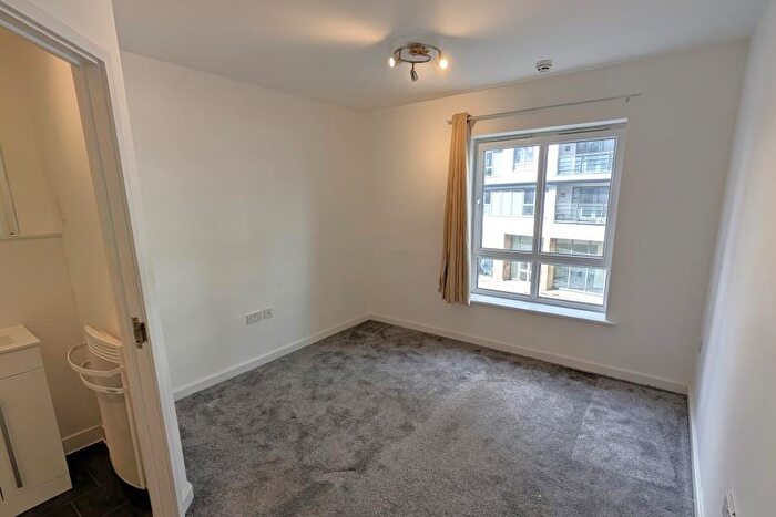 2 Bedroom Apartment To Rent In Woking, Surrey, GU22