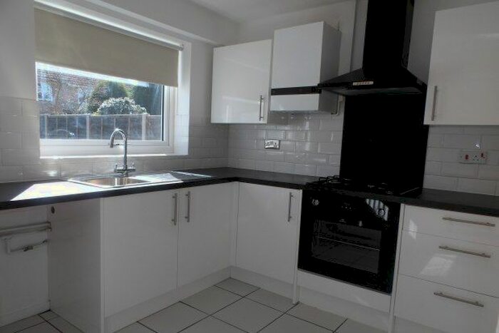3 Bedroom Semi-Detached House To Rent In Horseshoe Close, Maidstone, ME14