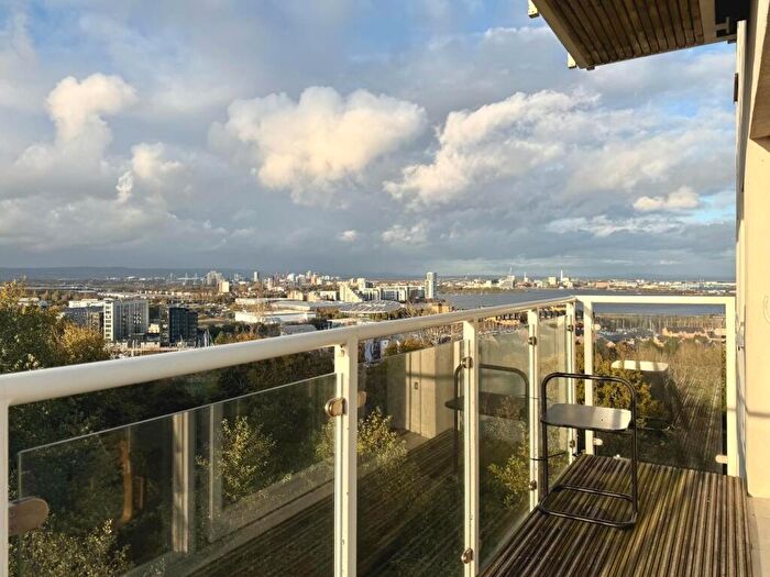 2 Bedroom Flat For Sale In Trem Elai, Penarth, CF64