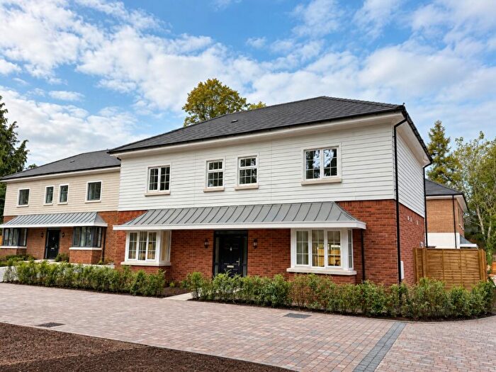 4 Bedroom Detached House For Sale In Providence Place, Anstey Lane, Alton, Hampshire, GU34