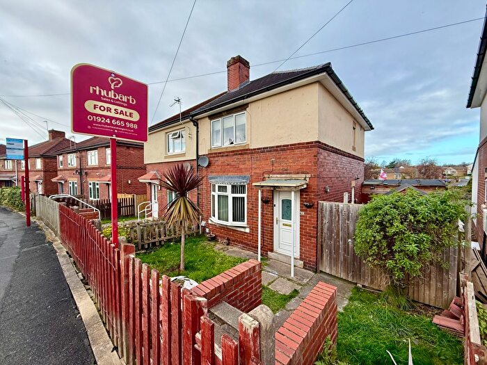 2 Bedroom Semi Detached House For Sale In Duke Of York Street, Wrenthorpe, Wakefield, West Yorkshire, WF2