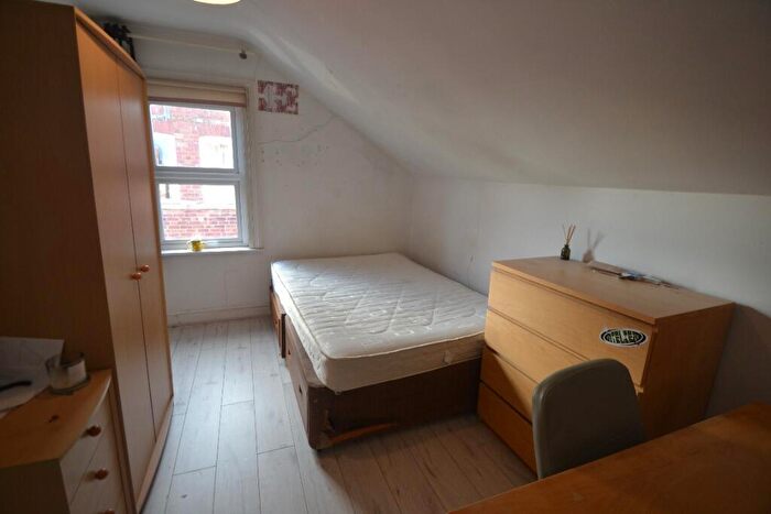 4 Bedroom Semi-Detached House To Rent In George Road ( Bed), West Bridgford, NG2