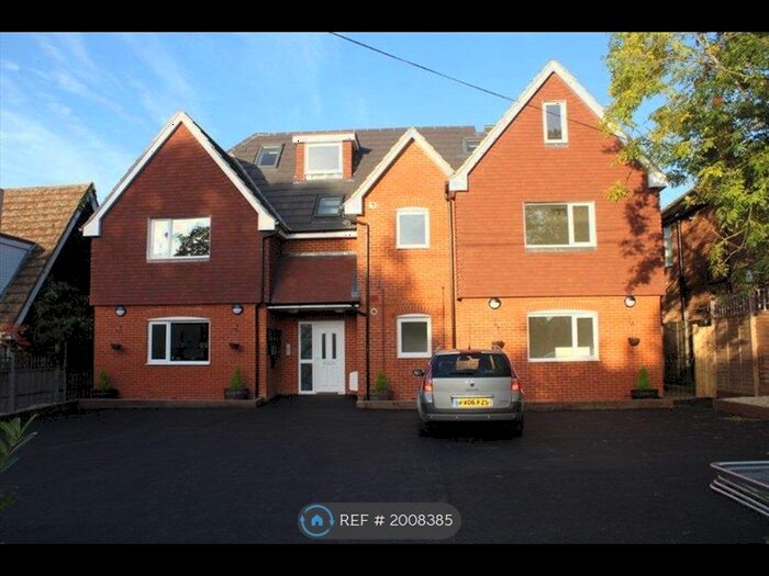 1 Bedroom Flat To Rent In Reading Road, Winnersh, RG41