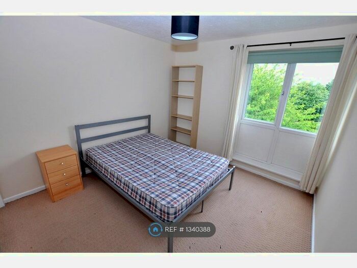 2 Bedroom Flat To Rent In Monkridge Court, Newcastle Upon Tyne, NE3