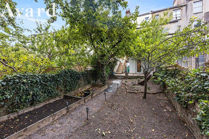 1 Bedroom Flat For Sale In Dyke Road Drive, Brighton, BN1