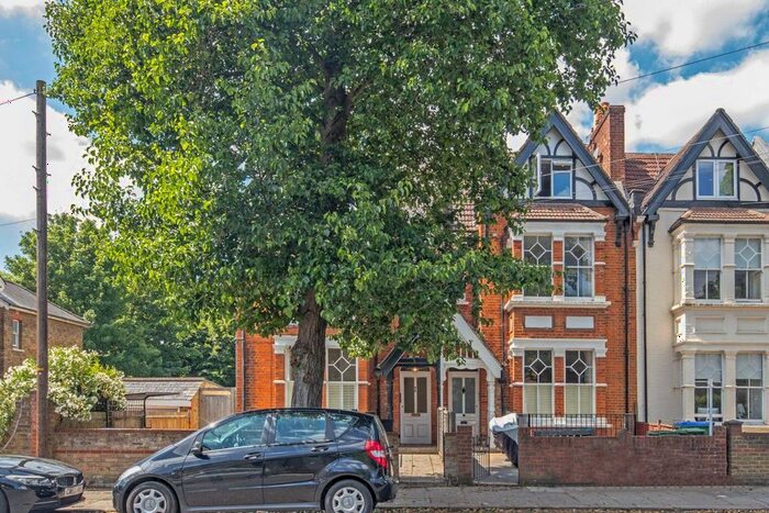 1 Bedroom Flat To Rent In Waldegrave Road, Teddington, TW11