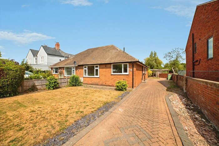 3 Bedroom Bungalow For Sale In Oaks Farm Lane, Calow, Chesterfield, Derbyshire, S44