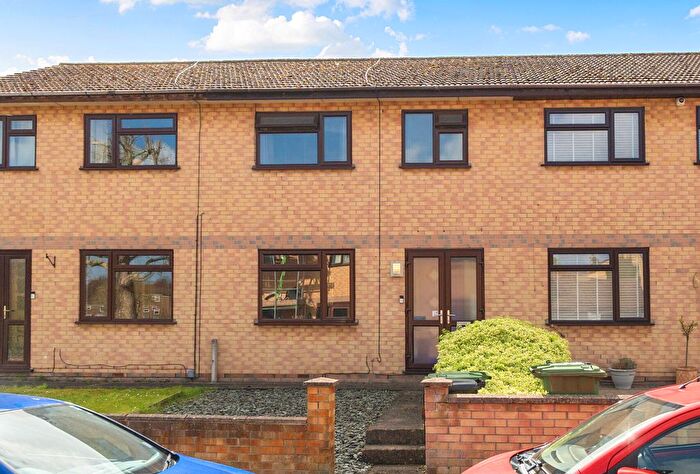 3 Bedroom Terraced House For Sale In Lintham Drive, Kingswood, Bristol, BS15