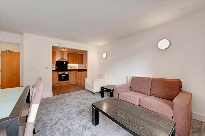 1 Bedroom Apartment For Sale In Gainsborough House, Cassilis Road, London, E14