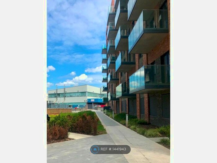 2 Bedroom Flat To Rent In James Smith Court, Dartford, DA1