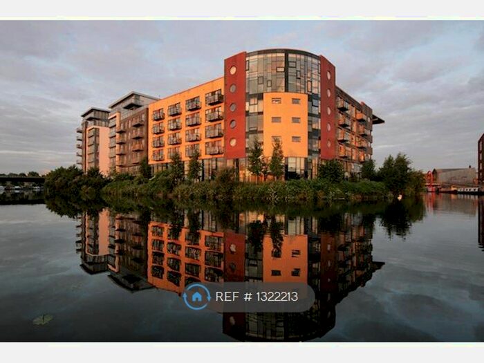 2 Bedroom Flat To Rent In Roach Road, London E3