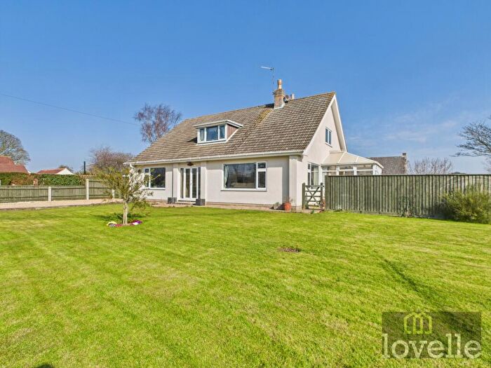 4 Bedroom Detached Bungalow For Sale In Saltfleet Road, Theddlethorpe, LN12